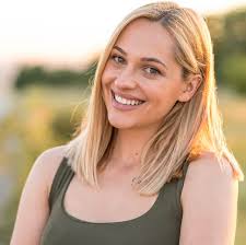 Amanda R.